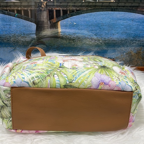 Rosetti Shoulder Bag - Picture 5 of 6